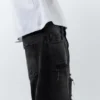 Jeans strappati dalla vestibilità comoda Jeans strappati dalla vestibilità comoda