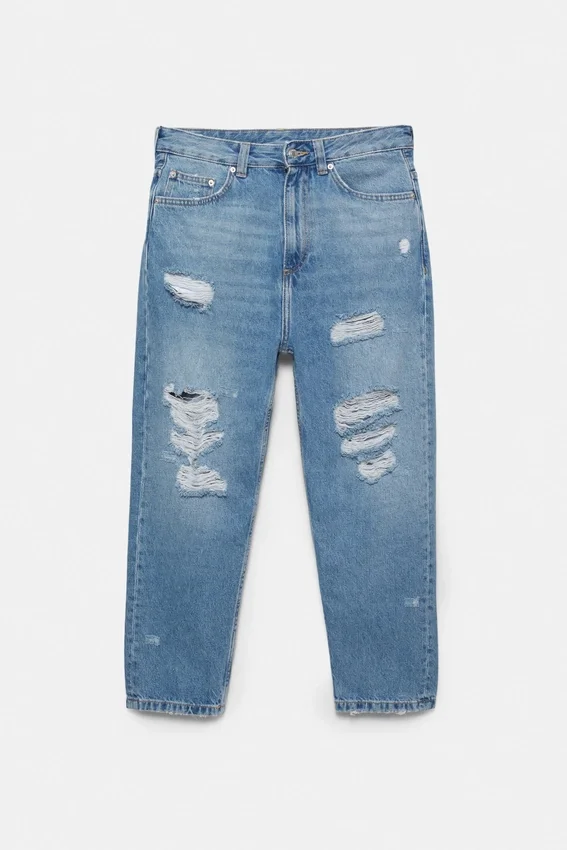 Jeans strappati dalla vestibilità comoda Jeans strappati dalla vestibilità comoda