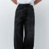 Jeans super baggy ricamati Jeans super baggy ricamati