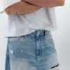 Jeans super baggy strappati Jeans super baggy strappati