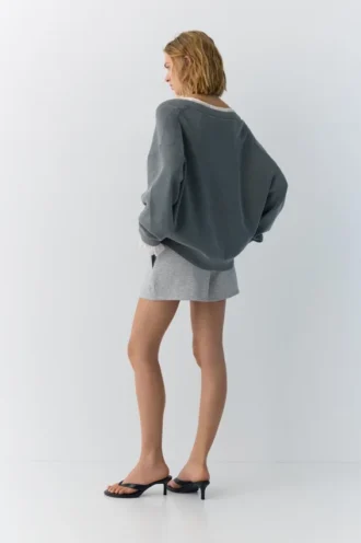 Maglione con scollo a V