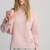 Maglione rosa con cuore ricamato Maglione rosa con cuore ricamato