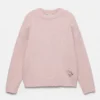 Maglione rosa con cuore ricamato Maglione rosa con cuore ricamato