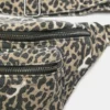 Marsupio con stampa leopardata Marsupio con stampa leopardata