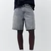 Pantaloncini in denim dal taglio standard Pantaloncini in denim dal taglio standard