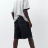 Pantaloncini in denim dalla vestibilità comoda e ampia Pantaloncini in denim dalla vestibilità comoda e ampia