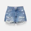 Pantaloncini in denim strappato Pantaloncini in denim strappato