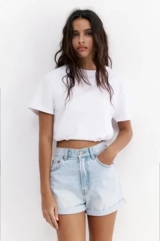 Pantaloncini mom in denim con risvolto