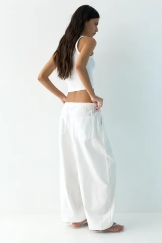 Pantaloni a cavallo basso con elastico in vita