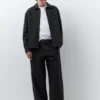 Pantaloni a gamba dritta con cuciture Pantaloni a gamba dritta con cuciture