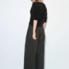 Pantaloni a gamba larga con doppia pince Pantaloni a gamba larga con doppia pince