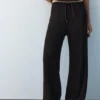 Pantaloni a gamba larga in crêpe Pantaloni a gamba larga in crêpe