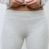 Pantaloni a zampa Pantaloni a zampa