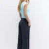 Pantaloni a zampa con fibbia Pantaloni a zampa con fibbia