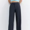 Pantaloni a zampa con fibbia Pantaloni a zampa con fibbia
