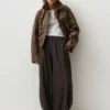 Pantaloni a zampa con pinces Pantaloni a zampa con pinces