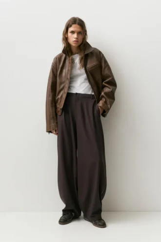Pantaloni a zampa con pinces
