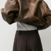 Pantaloni a zampa con pinces Pantaloni a zampa con pinces