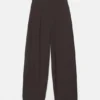 Pantaloni a zampa con pinces Pantaloni a zampa con pinces