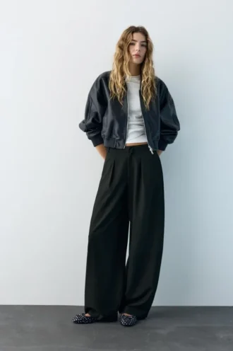 Pantaloni Barrel con pinces Pantaloni Barrel con pinces