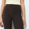 Pantaloni bootcut a vita media Pantaloni bootcut a vita media