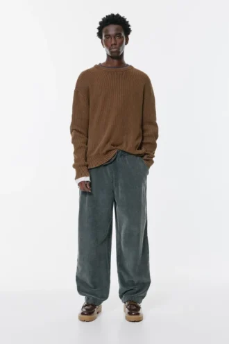 Pantaloni da jogging larghi in velluto a coste