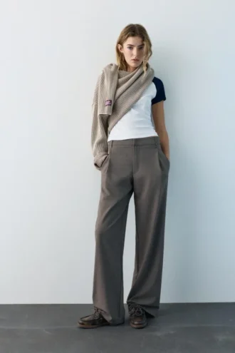 Pantaloni eleganti con pinces