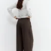 Pantaloni eleganti con pinces Pantaloni eleganti con pinces