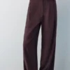Pantaloni eleganti con pinces Pantaloni eleganti con pinces