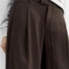 Pantaloni eleganti con pinces Pantaloni eleganti con pinces