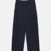 Pantaloni eleganti con vita incrociata Pantaloni eleganti con vita incrociata