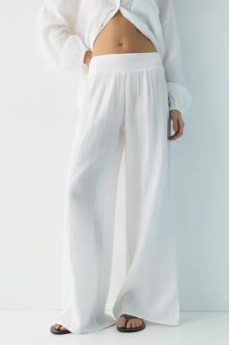 Pantaloni fluidi effetto garza