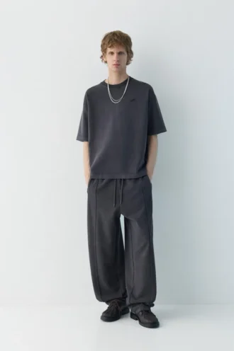 pantaloni jogger skater 1 330x496 - Pantaloni jogger skater