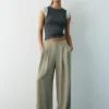 Pantaloni sartoriali con pinces Pantaloni sartoriali con pinces