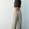Pantaloni sartoriali con pinces Pantaloni sartoriali con pinces