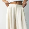 Pantaloni sartoriali con pinces Pantaloni sartoriali con pinces