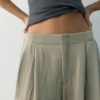 Pantaloni sartoriali con pinces Pantaloni sartoriali con pinces