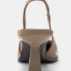 Scarpe col Tacco borchiate