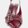 Scarpe con tacco e fibbie