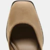 Scarpe con tacco largo