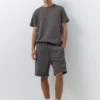 Set composto da pantaloncini jogger Bermuda e T-shirt Set composto da pantaloncini jogger Bermuda e T-shirt