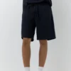 Set composto da pantaloncini jogger Bermuda e T-shirt Set composto da pantaloncini jogger Bermuda e T-shirt