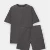Set composto da pantaloncini jogger Bermuda e T-shirt Set composto da pantaloncini jogger Bermuda e T-shirt