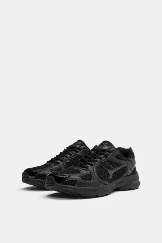 Sneakers a più pezzi