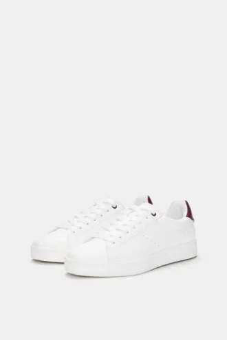 Sneakers basic con dettagli