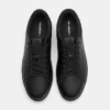 Sneakers basic con suola spessa Sneakers basic con suola spessa
