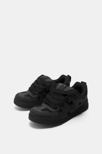 Sneakers da skate decorate STWD