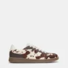 Sneakers in pelle con stampa bovina Sneakers in pelle con stampa bovina