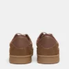 Sneakers in pelle crosta Sneakers in pelle crosta