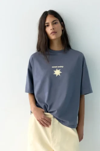 T-shirt a maniche corte con grafica